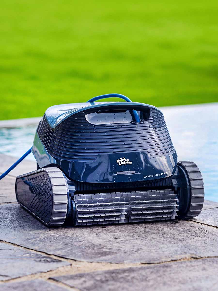 Dolphin Quantum Robotic Pool Cleaner
